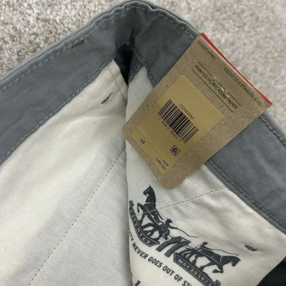 Levis Men's Size‎ 38 Loose Through Thigh Carrier Cargo Shorts NEW